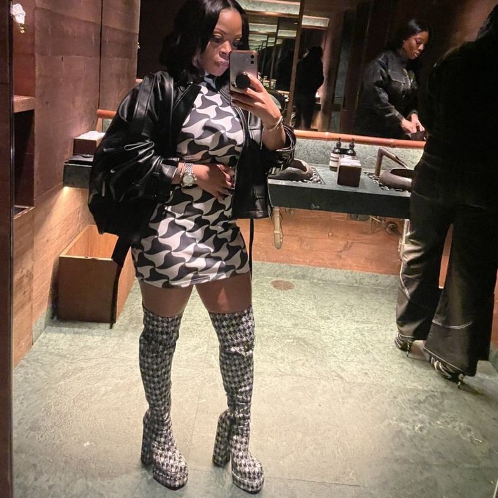 outfit : Black and white mini dress & boots